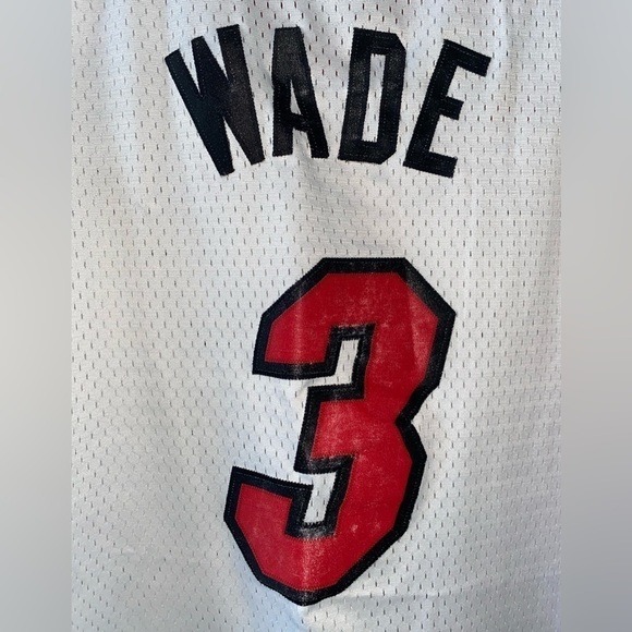 Reebok NBA Authentic Miami Heat Dwayne Wade #3 Basketball Jersey - Picture 6 of 11